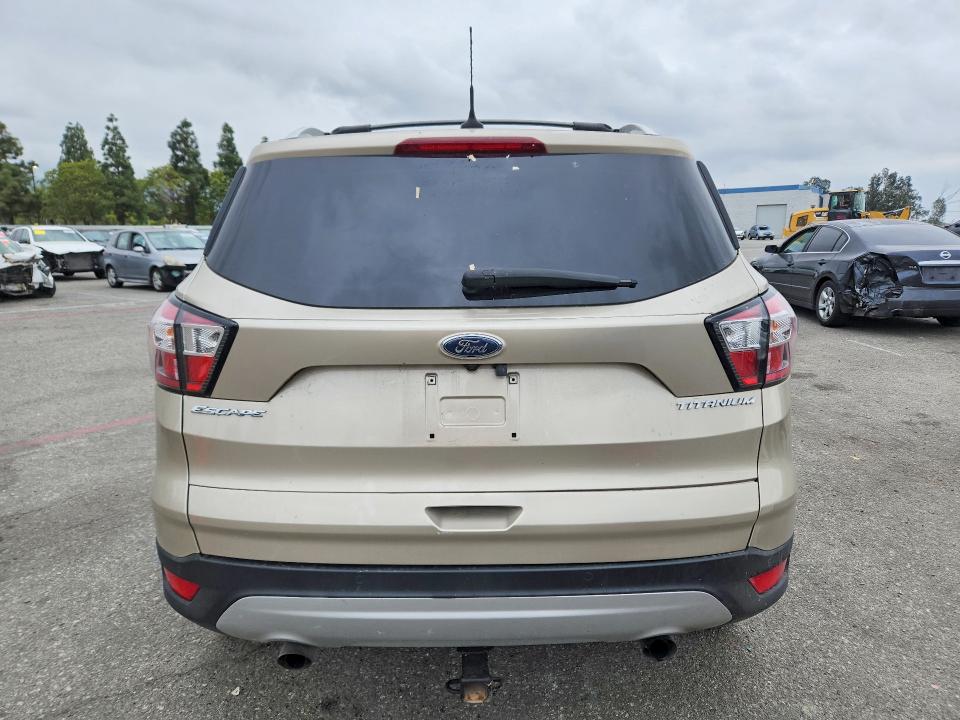 54011876 :رقم المزاد ، 1FMCU9J93JUB55103 vin ، 2018 Ford Escape مزاد بيع