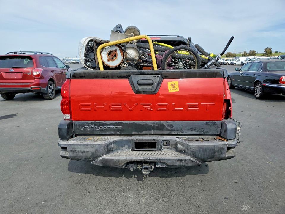 52145636 :رقم المزاد ، 3GNEK13T63G244383 vin ، 2003 Chevrolet Avalanche مزاد بيع