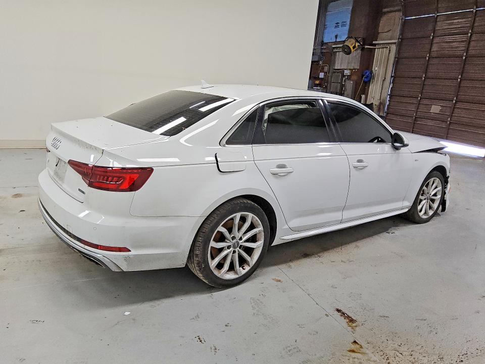 Продажа на аукционе авто 2019 Audi A4, vin: WAUENAF4XKN002199, номер лота: 51641626