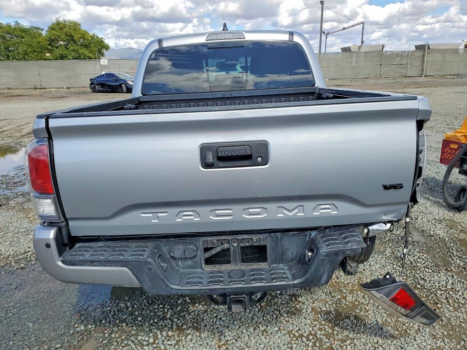 52227396 :رقم المزاد ، 5TFAZ5CN5MX114149 vin ، 2021 Toyota Tacoma مزاد بيع