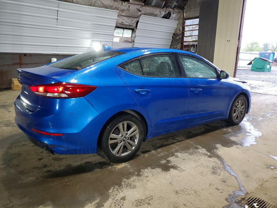 2017 Hyundai Elantra მანქანა იყიდება აუქციონზე, vin: KMHD84LF4HU371549, აუქციონის ნომერი: 53005826
