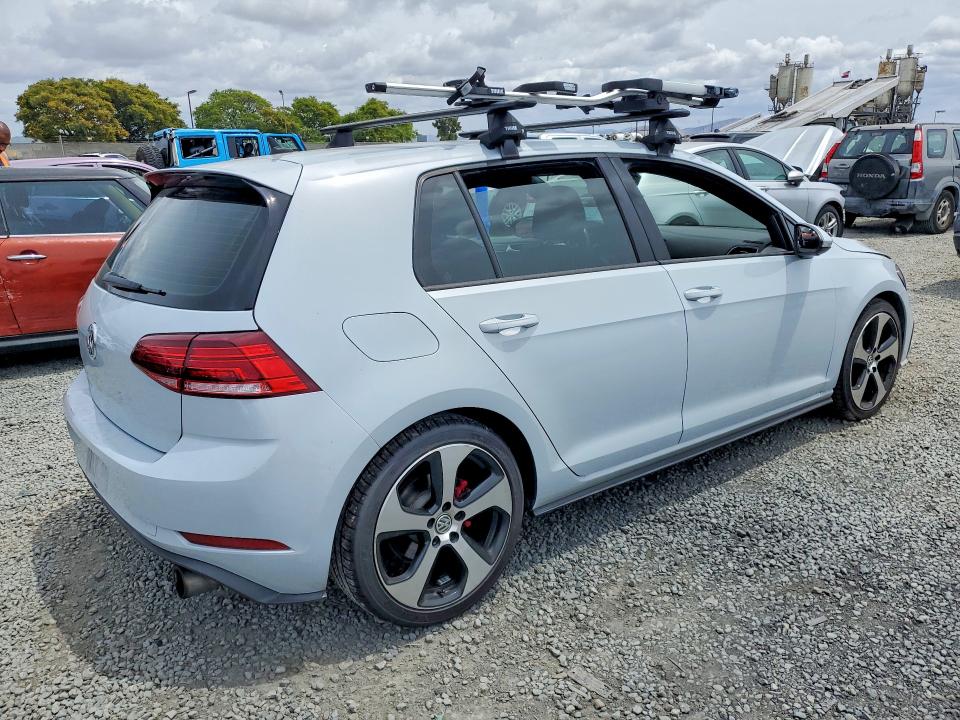 52422006 :رقم المزاد ، 3VW447AU0JM296231 vin ، 2018 Volkswagen Gti مزاد بيع