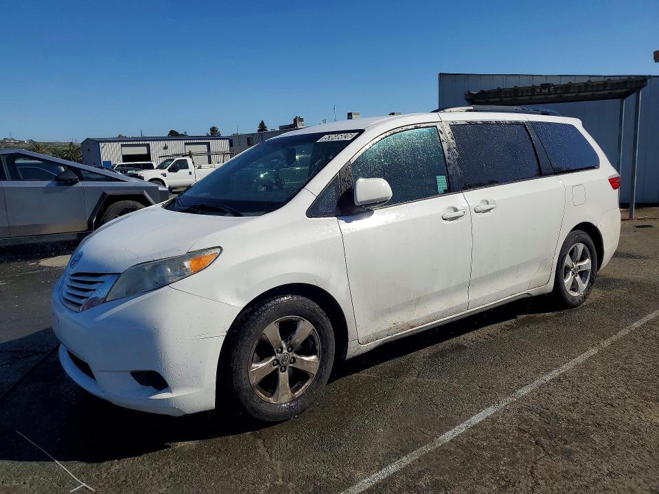 Продажа на аукционе авто 2016 Toyota Sienna, vin: 5TDKK3DC9GS714581, номер лота: 53646826