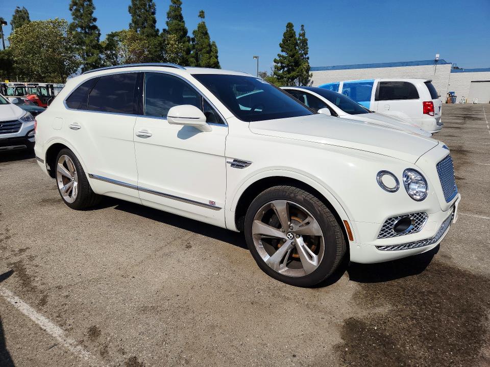Продаж на аукціоні авто 2018 Bentley Bentayga, vin: SJAAC2ZV8JC017622, номер лоту: 55376166