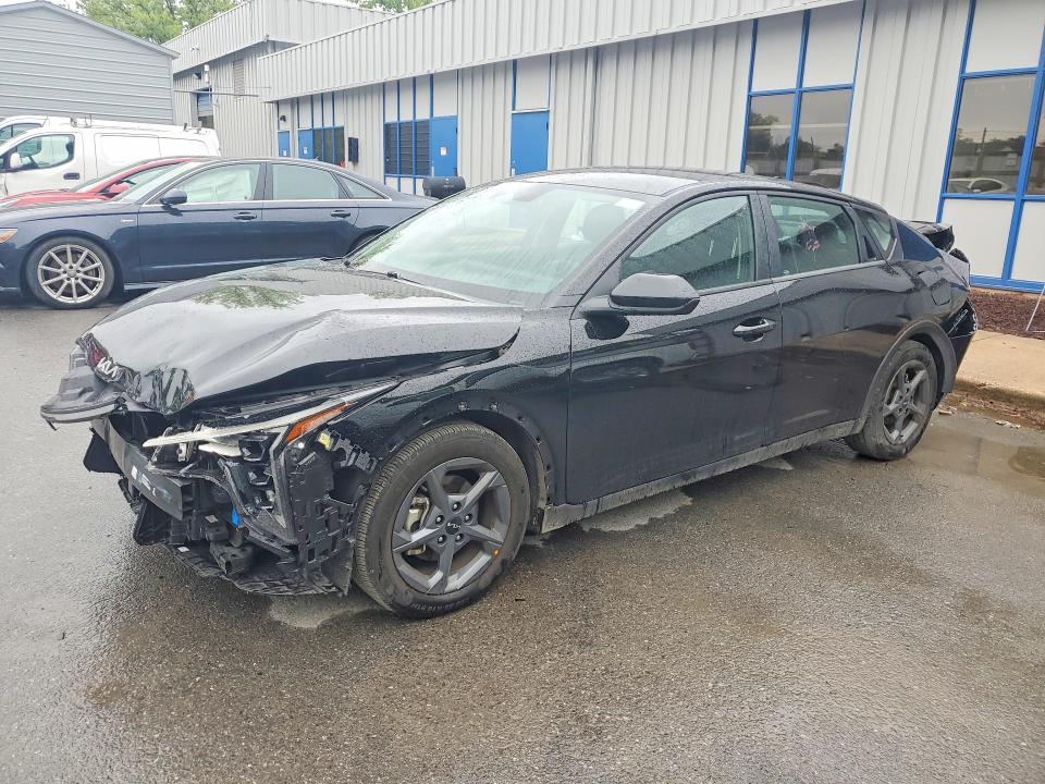 Продаж на аукціоні авто 2025 Kia K4, vin: 3KPFT4DE2SE118186, номер лоту: 52911626