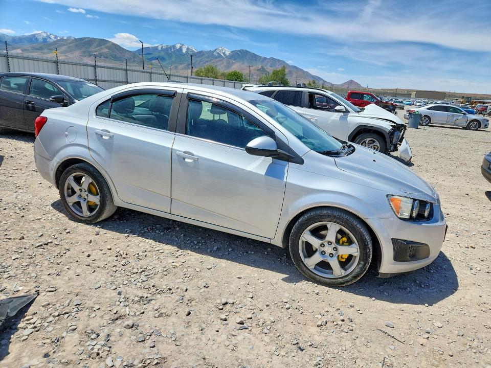 54280476 :رقم المزاد ، 1G1JC5SH2F4162055 vin ، 2015 Chevrolet Sonic مزاد بيع