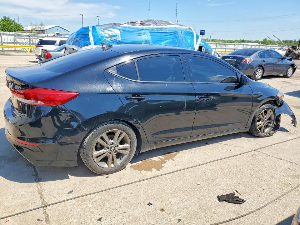 51495266 :رقم المزاد ، 5NPD84LFXJH335045 vin ، 2018 Hyundai Elantra مزاد بيع