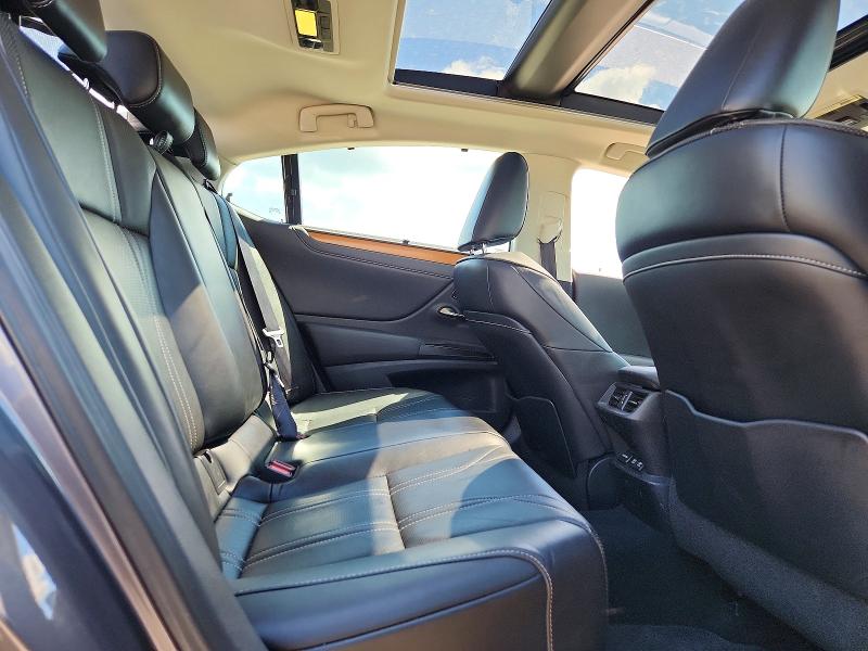 53706926 :رقم المزاد ، 58ABZ1B12KU021345 vin ، 2019 Lexus Es مزاد بيع