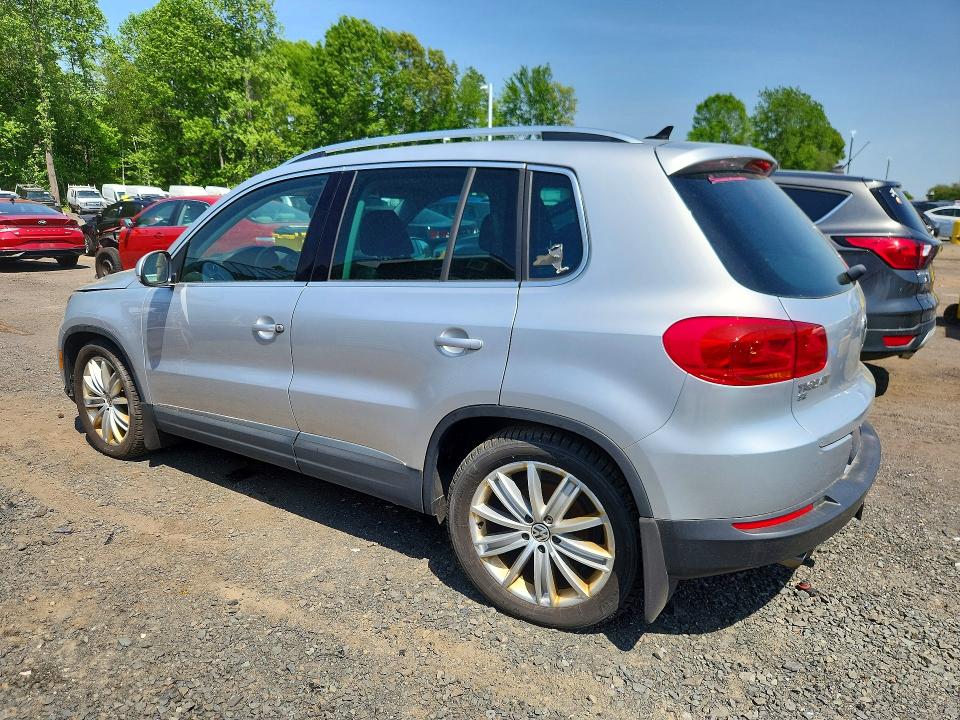2016 Volkswagen Tiguan მანქანა იყიდება აუქციონზე, vin: WVGBV7AX1GW539874, აუქციონის ნომერი: 53784916