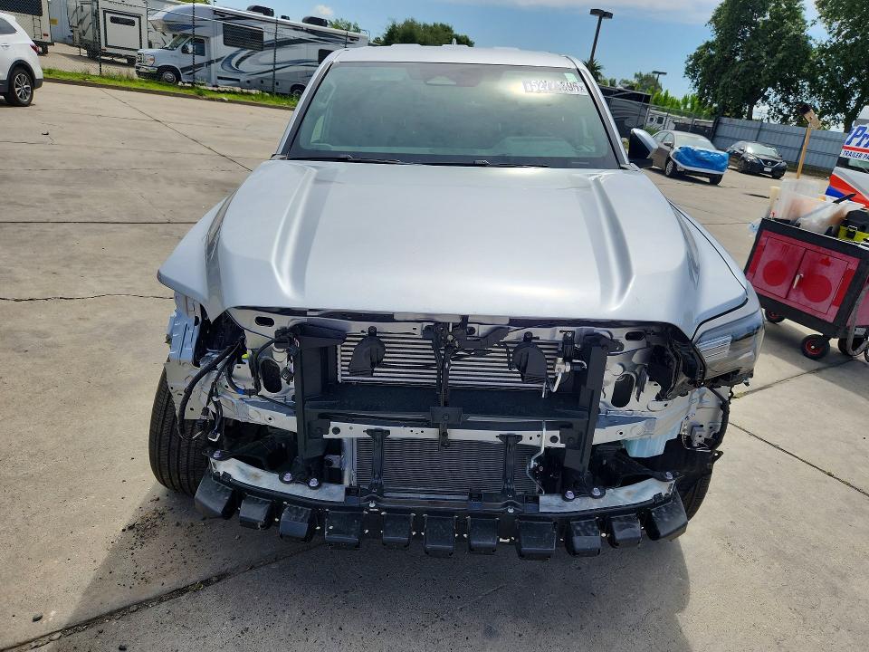 Продаж на аукціоні авто 2025 Toyota Tacoma, vin: 3TMLB5JN6SM194001, номер лоту: 52771396