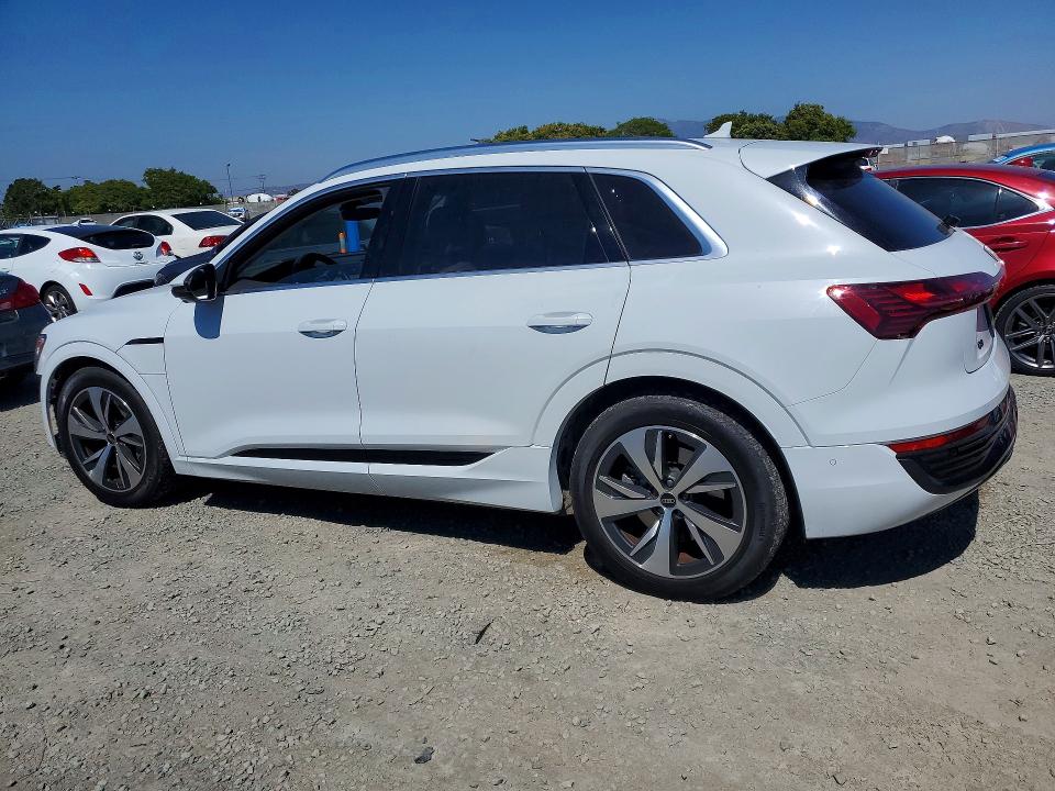 Продажа на аукционе авто 2024 Audi Q8 E-tron, vin: WA15AAGE0RB027625, номер лота: 52950746