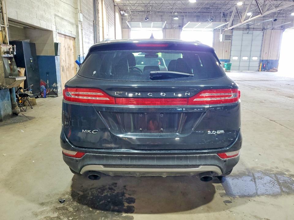 Продажа на аукционе авто 2015 Lincoln Mkc, vin: 5LMCJ2A99FUJ42263, номер лота: 52195396