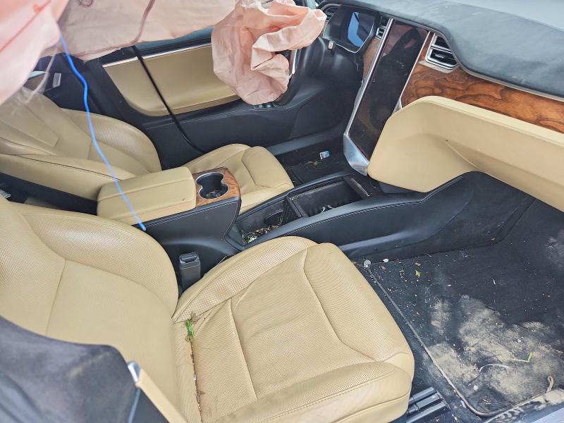 54342936 :رقم المزاد ، 5YJSA1E25HF181311 vin ، 2017 Tesla Model S مزاد بيع