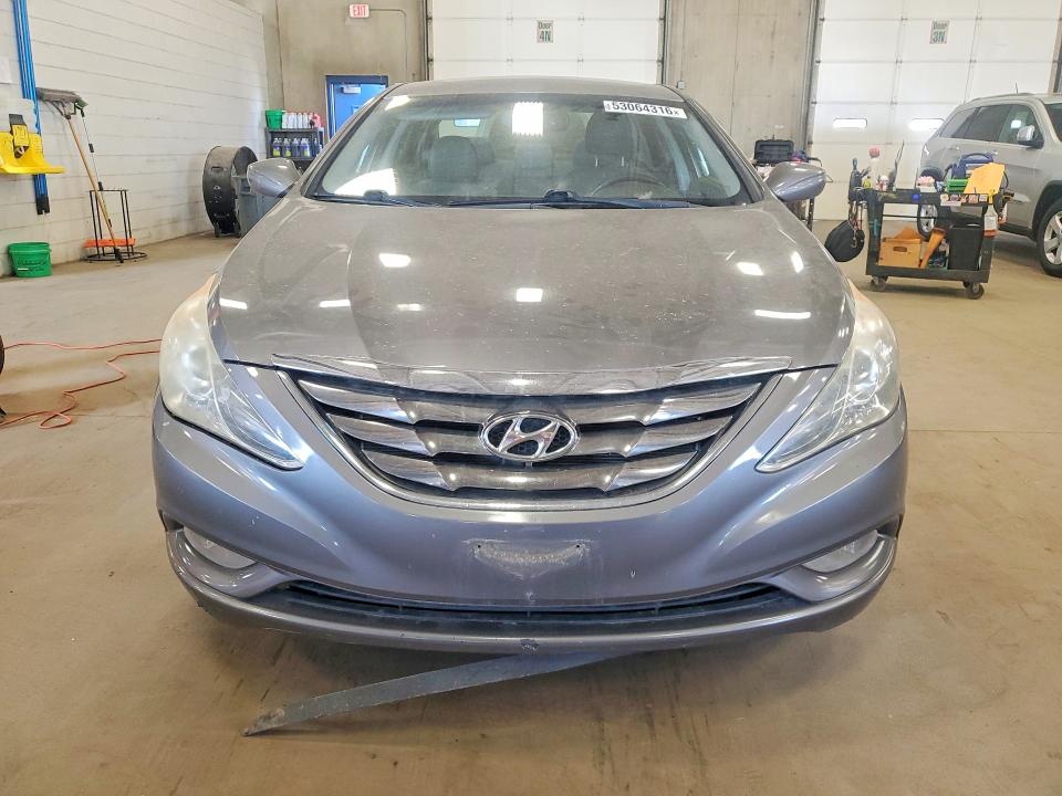 2011 Hyundai Sonata მანქანა იყიდება აუქციონზე, vin: 5NPEC4AC2BH196493, აუქციონის ნომერი: 53064316