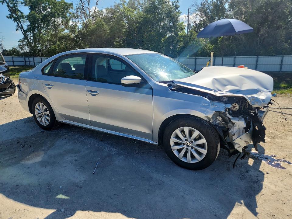 2013 Volkswagen Passat მანქანა იყიდება აუქციონზე, vin: 1VWAH7A3XDC043129, აუქციონის ნომერი: 53222386