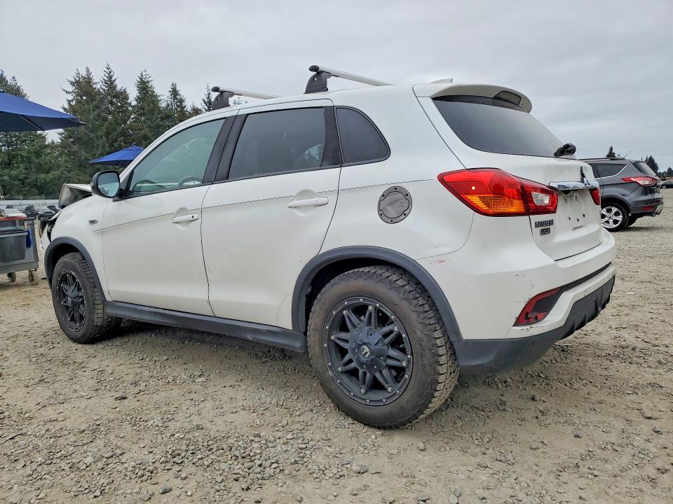 52493636 :رقم المزاد ، JA4AR3AU6JU011733 vin ، 2018 Mitsubishi Outlander Sport مزاد بيع