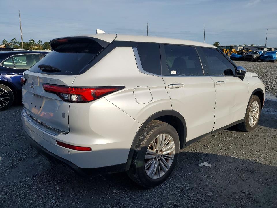 Продаж на аукціоні авто 2022 Mitsubishi Outlander, vin: JA4J4TA85NZ033975, номер лоту: 55222676