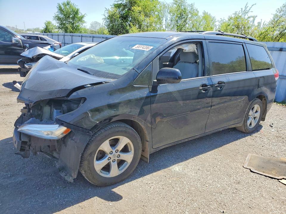 55374356 :رقم المزاد ، 5TDKK3DC9DS398482 vin ، 2013 Toyota Sienna مزاد بيع