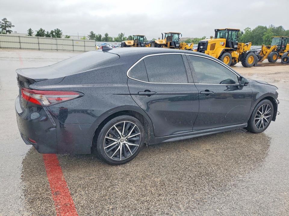 Продажа на аукционе авто 2021 Toyota Camry, vin: 4T1G11AKXMU442294, номер лота: 52243036