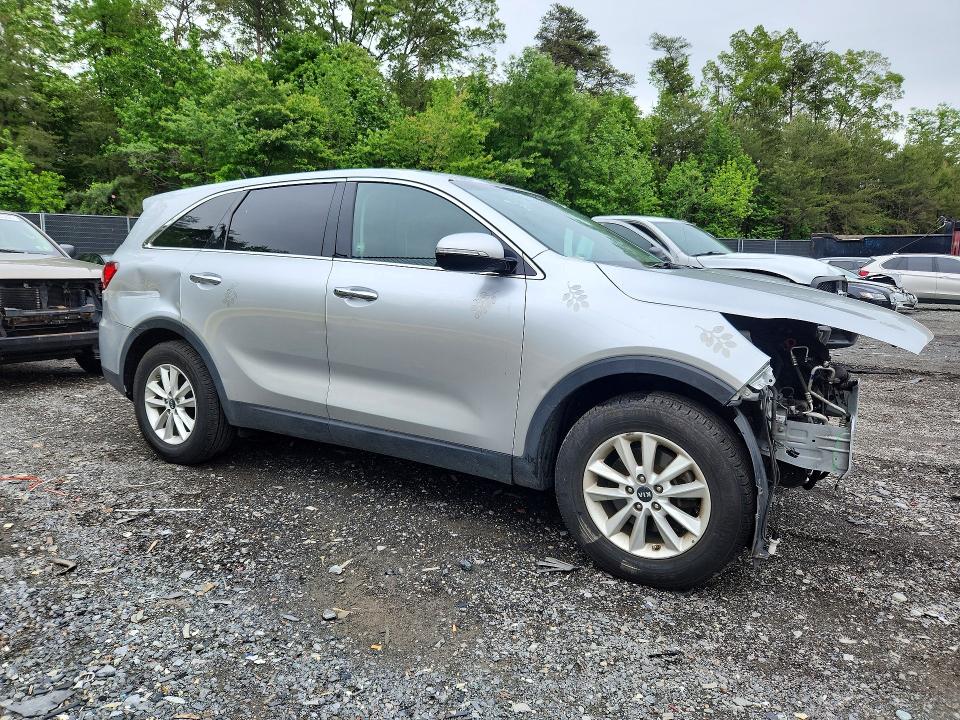 2019 Kia Sorento მანქანა იყიდება აუქციონზე, vin: 5XYPG4A37KG581245, აუქციონის ნომერი: 52725196