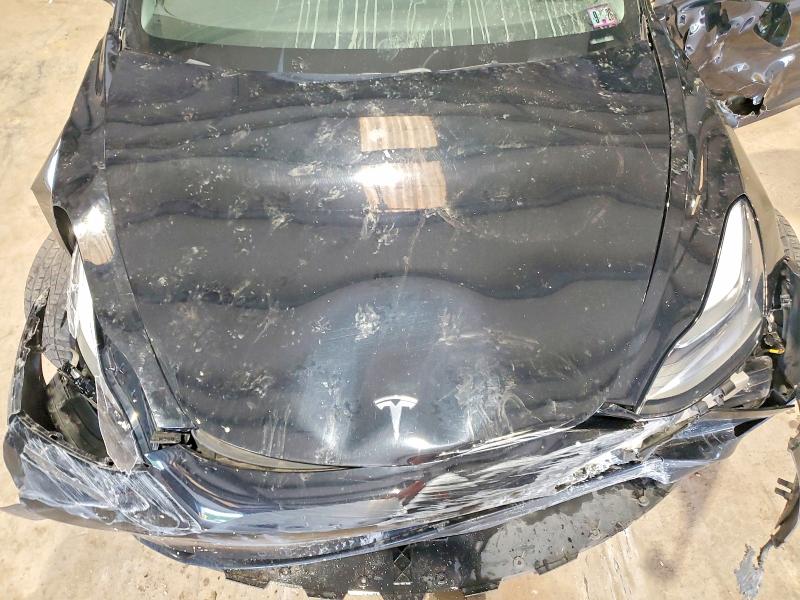 55136886 :رقم المزاد ، 5YJ3E1EB7NF332413 vin ، 2022 Tesla Model 3 مزاد بيع