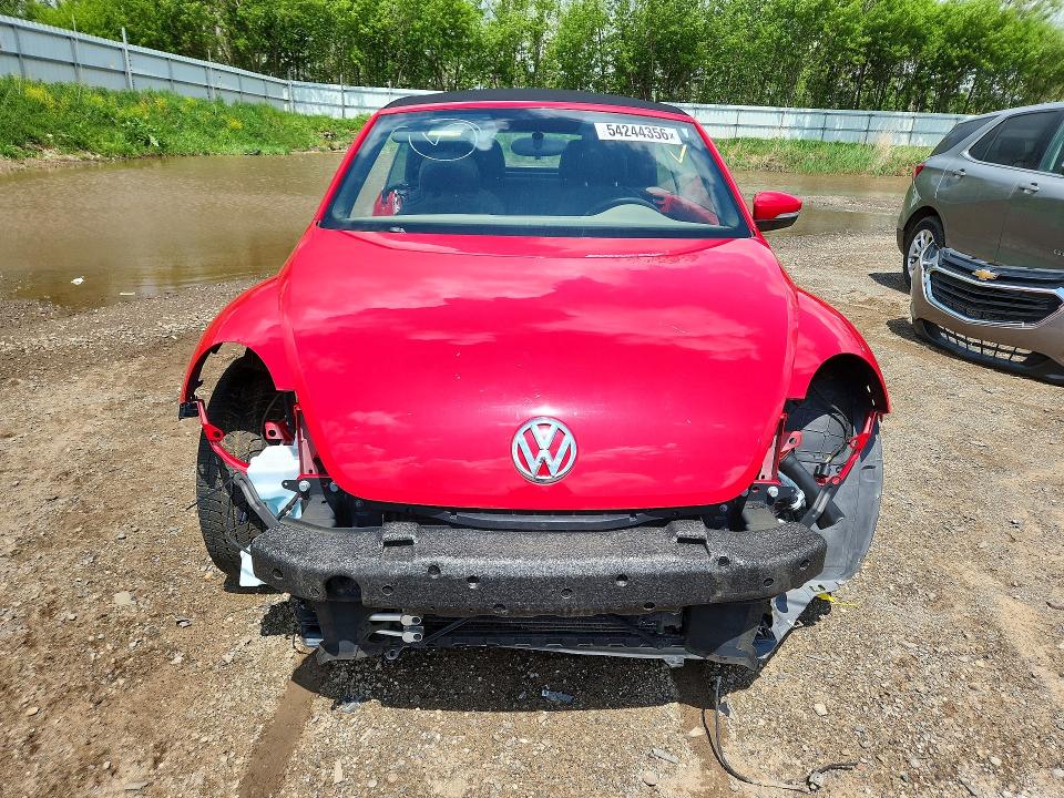 2015 Volkswagen Beetle მანქანა იყიდება აუქციონზე, vin: 3VW517AT2FM801150, აუქციონის ნომერი: 54244356