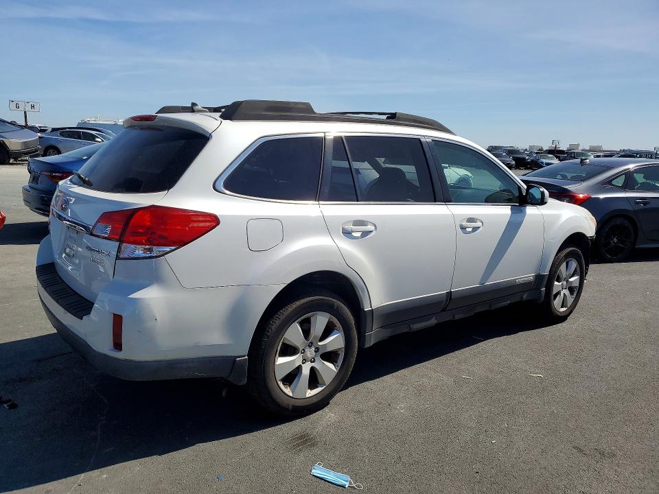 2011 Subaru Outback მანქანა იყიდება აუქციონზე, vin: 4S4BRBKC6B3404256, აუქციონის ნომერი: 52845156