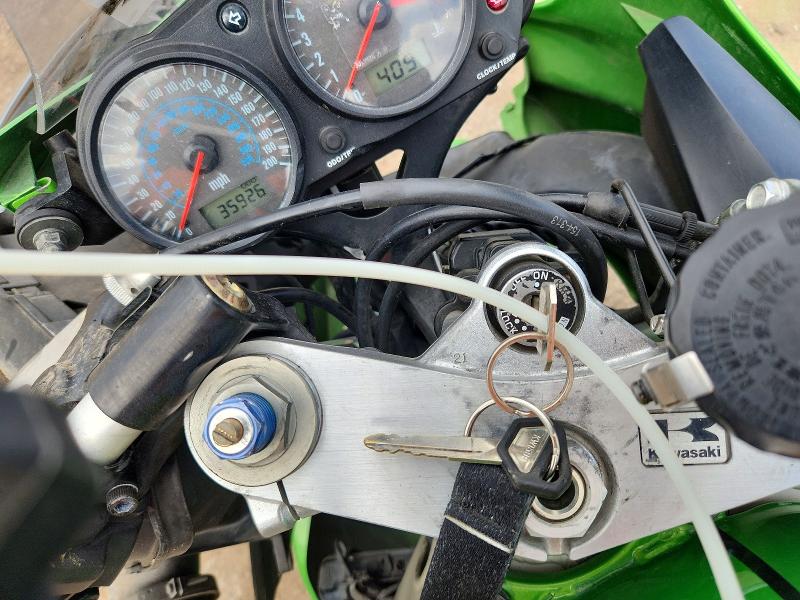 2000 Kawasaki Zx900 მანქანა იყიდება აუქციონზე, vin: JKAZX2E1XYA001737, აუქციონის ნომერი: 53942356