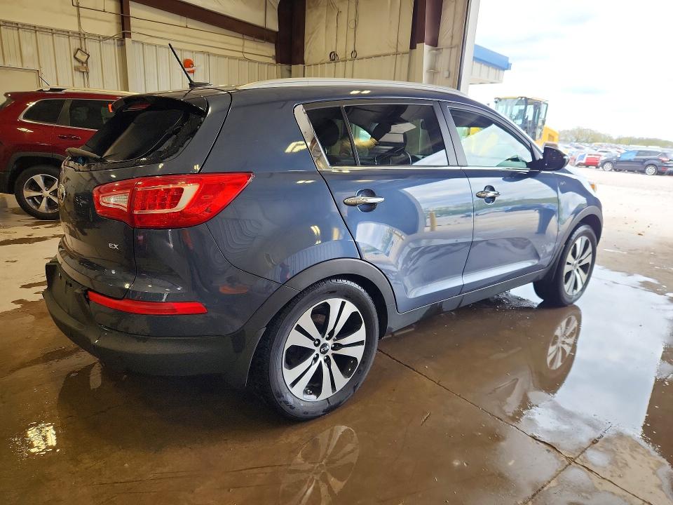 2013 Kia Sportage მანქანა იყიდება აუქციონზე, vin: KNDPCCA25D7370879, აუქციონის ნომერი: 52323636