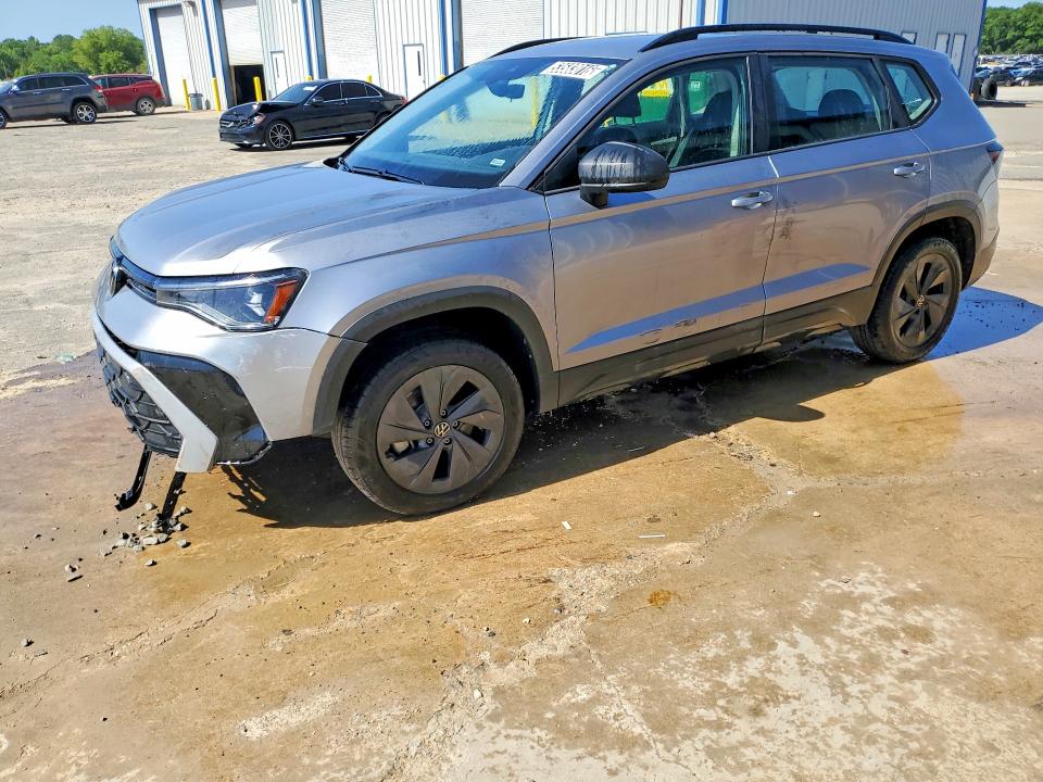 53583016 :رقم المزاد ، 3VV5C7B28SM038811 vin ، 2025 Volkswagen Taos مزاد بيع