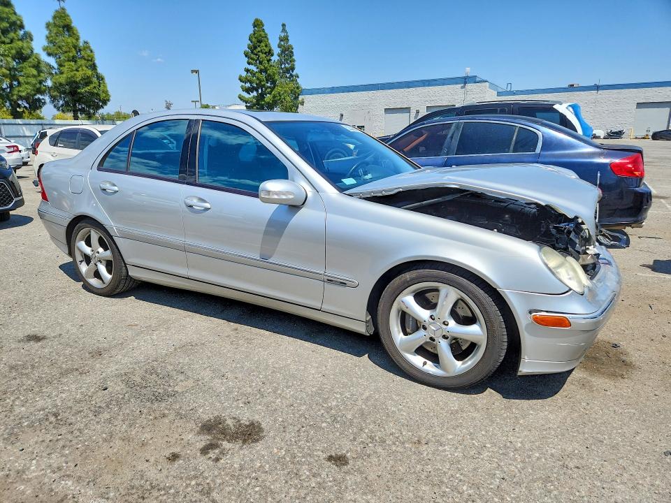 Aukcja sprzedaży 2004 Mercedes-benz C, vin: WDBRF40JX4F549745, numer aukcji: 52204586