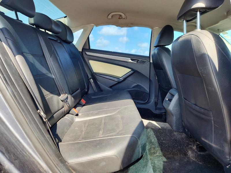 51141626 :رقم المزاد ، 1VWAS7A36GC063691 vin ، 2016 Volkswagen Passat مزاد بيع
