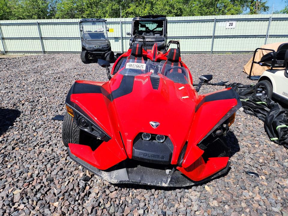 2015 Polaris Slingshot მანქანა იყიდება აუქციონზე, vin: 57XAAPFAXF5101317, აუქციონის ნომერი: 52997246