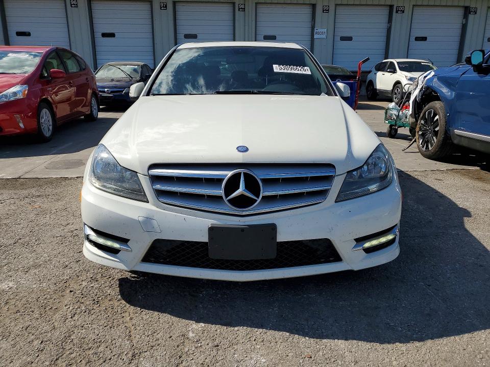 53096626 :رقم المزاد ، WDDGF8BB3CR210320 vin ، 2012 Mercedes-benz C مزاد بيع