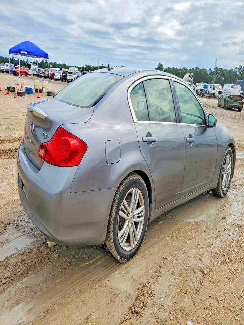 53237136 :رقم المزاد ، JN1CV6AP1FM503408 vin ، 2015 Infiniti Q40 مزاد بيع