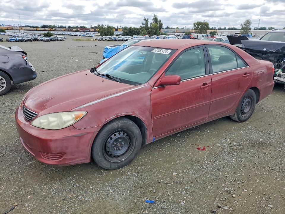 52457706 :رقم المزاد ، 4T1BE30K05U029779 vin ، 2005 Toyota Camry مزاد بيع