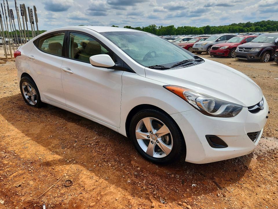 53053806 :رقم المزاد ، 5NPDH4AE8DH356751 vin ، 2013 Hyundai Elantra مزاد بيع