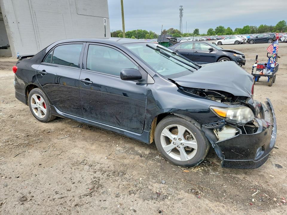 52744046 :رقم المزاد ، 2T1BU4EE1DC057067 vin ، 2013 Toyota Corolla مزاد بيع