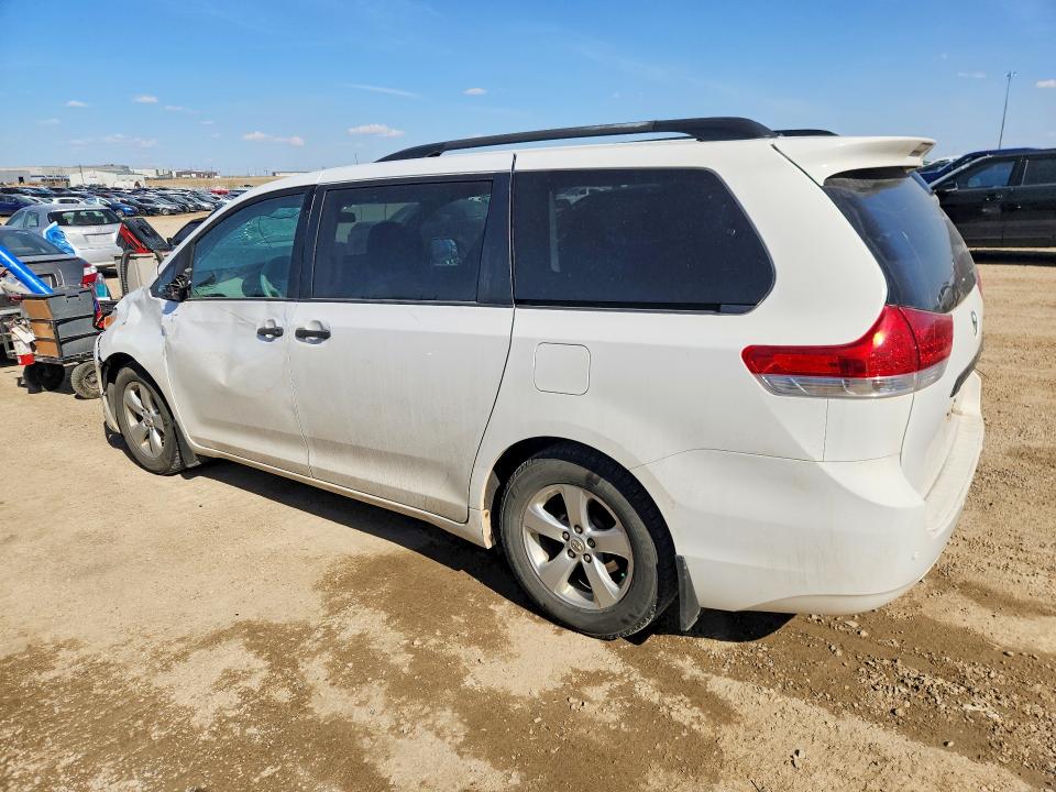 53013016 :رقم المزاد ، 5TDZK3DC8DS391912 vin ، 2013 Toyota Sienna مزاد بيع