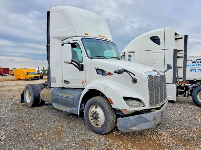 50601556 :رقم المزاد ، 1XPBA48X1GD361690 vin ، 2016 Peterbilt 579 مزاد بيع