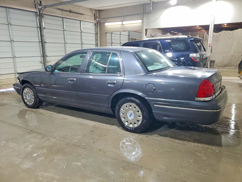 Продаж на аукціоні авто 2005 Ford Crown Victoria, vin: 2FAHP71W55X136827, номер лоту: 52683546