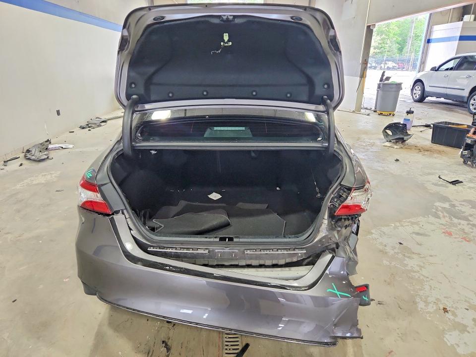 Продажа на аукционе авто 2018 Toyota Camry, vin: 4T1B11HK0JU016139, номер лота: 54778116