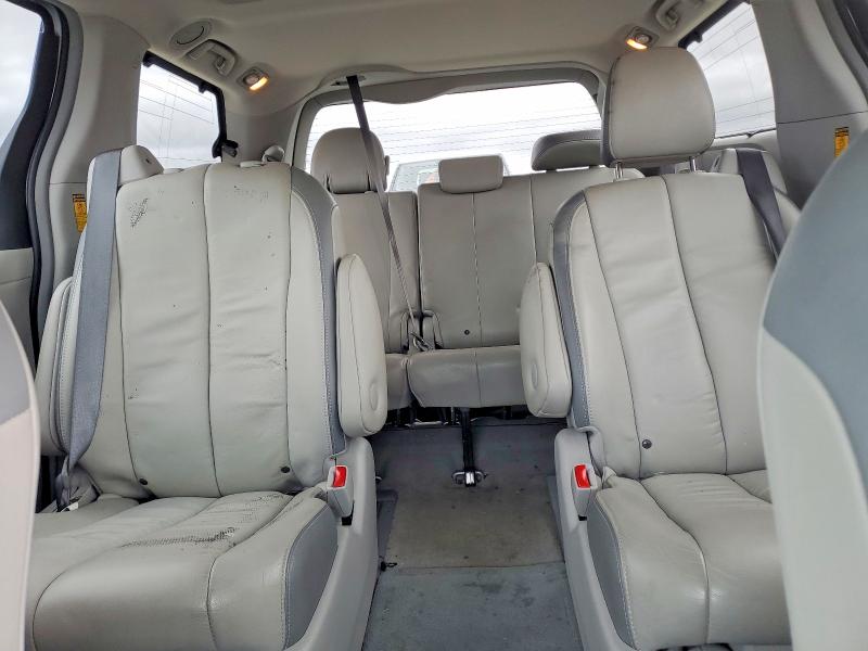 55200846 :رقم المزاد ، 5TDDK3DC5ES093880 vin ، 2014 Toyota Sienna مزاد بيع