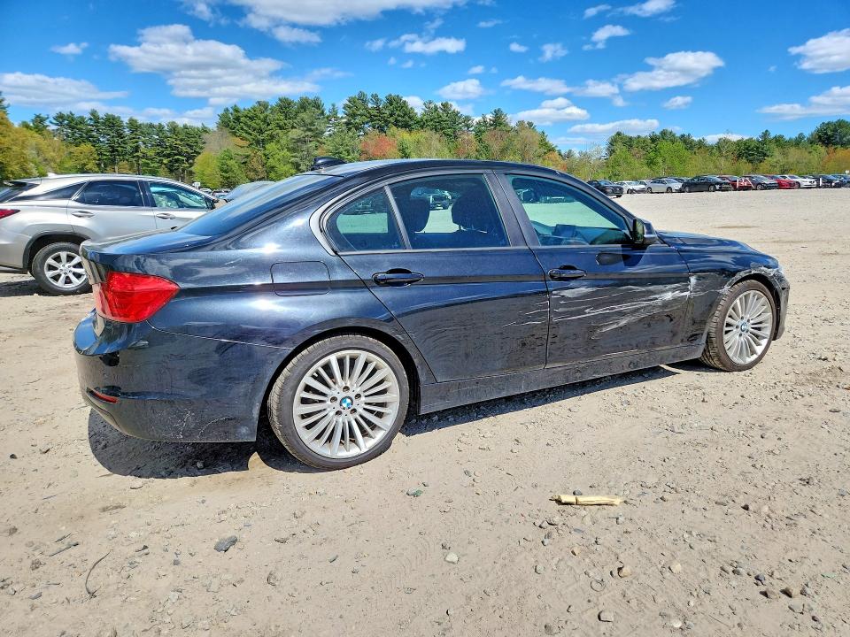 52996256 :رقم المزاد ، WBA3D5C51EKX98717 vin ، 2014 Bmw 328 مزاد بيع