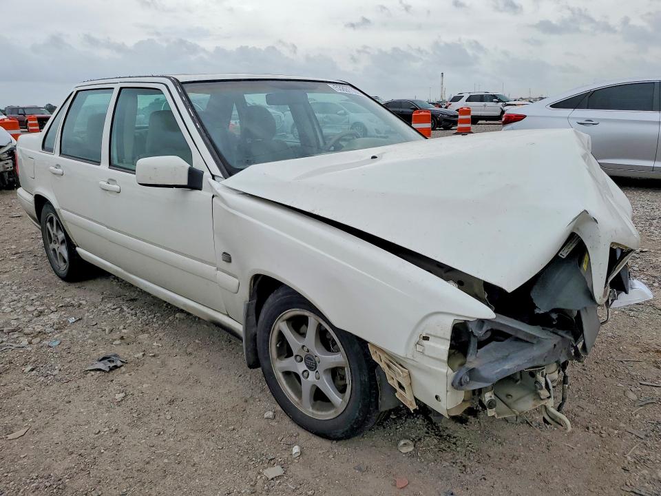 2000 Volvo S70 მანქანა იყიდება აუქციონზე, vin: YV1LS61J9Y2665197, აუქციონის ნომერი: 53891166