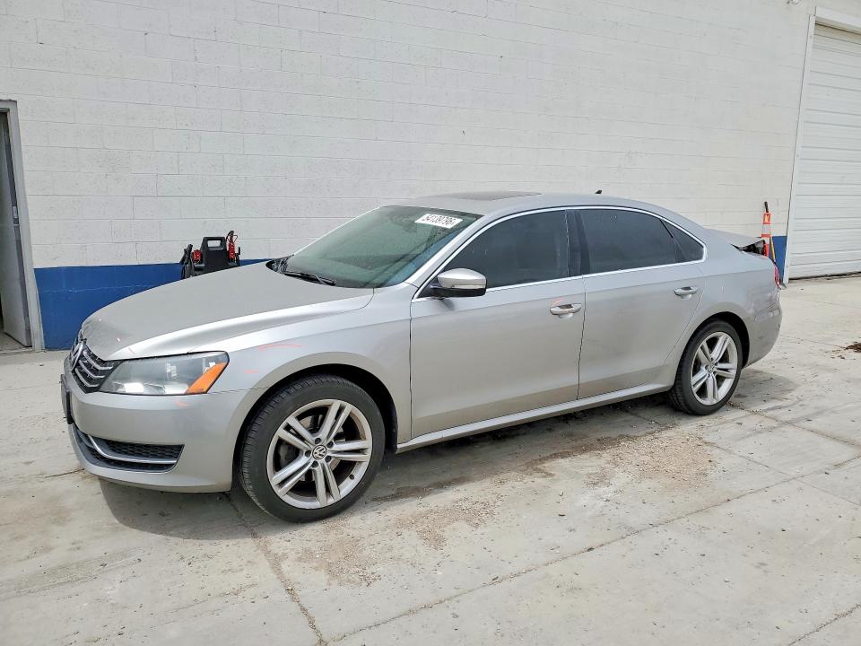2014 Volkswagen Passat მანქანა იყიდება აუქციონზე, vin: 1VWBN7A31EC086787, აუქციონის ნომერი: 54139796