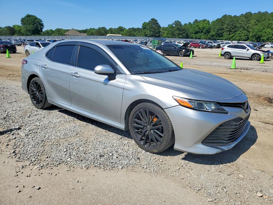 Продажа на аукционе авто 2018 Toyota Camry, vin: 4T1B11HK8JU561702, номер лота: 53800226