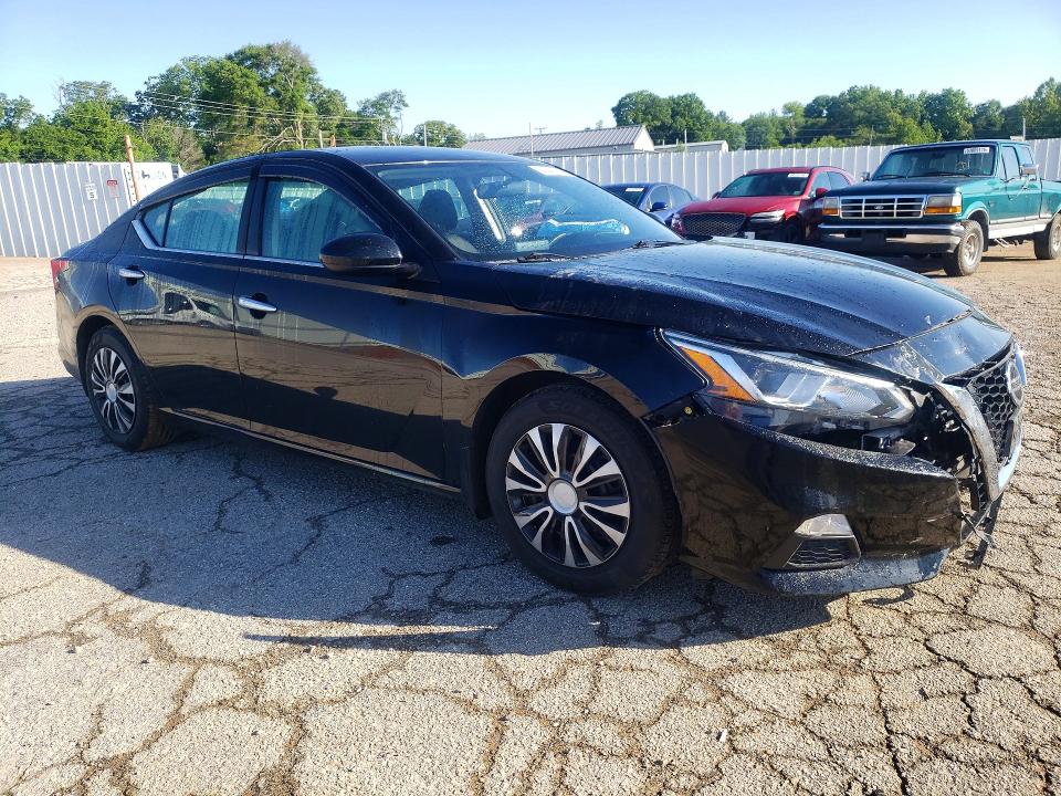 53043376 :رقم المزاد ، 1N4BL4BV6KC215244 vin ، 2019 Nissan Altima مزاد بيع