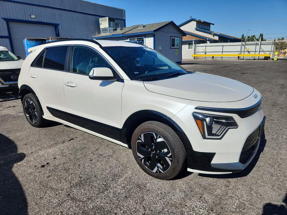 Продаж на аукціоні авто 2023 Kia Niro, vin: KNDCR3L19P5036436, номер лоту: 54643906