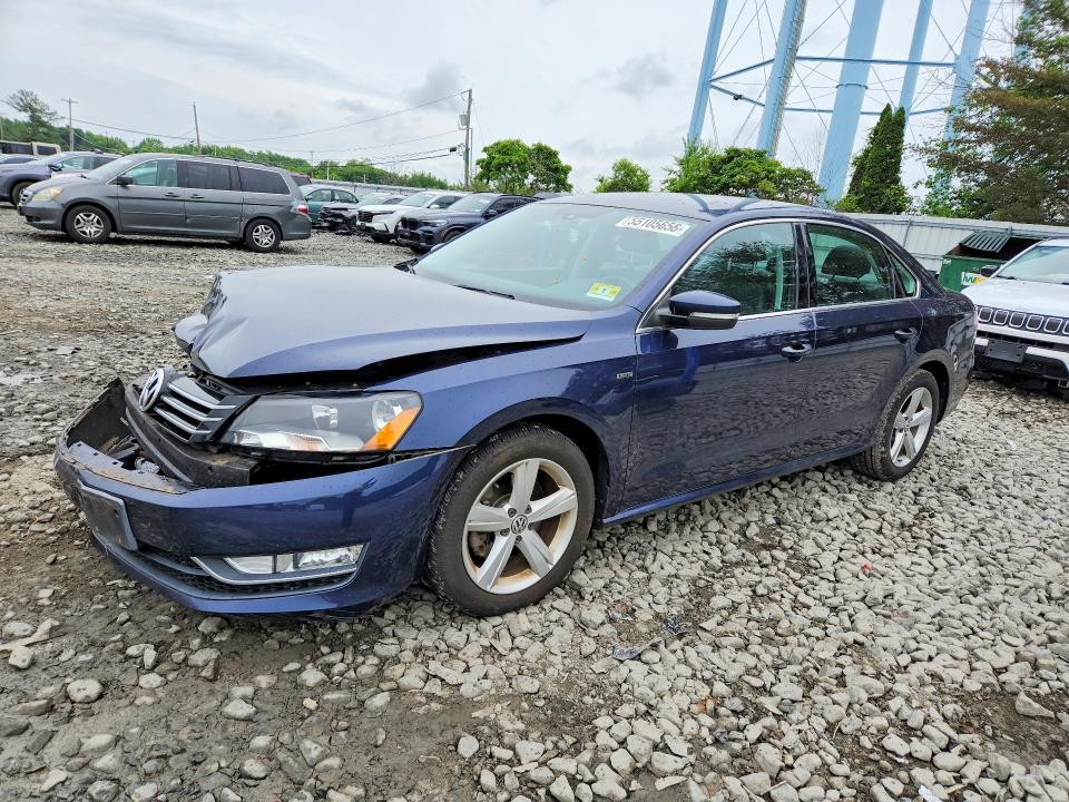 55105656 :رقم المزاد ، 1VWAT7A36FC101769 vin ، 2015 Volkswagen Passat مزاد بيع